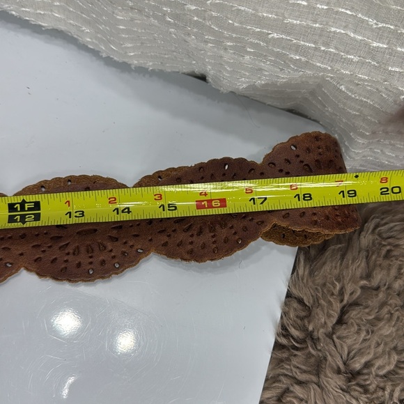 (Z6) Fossil leather belt with cut-out design, size M - Picture 5 of 8